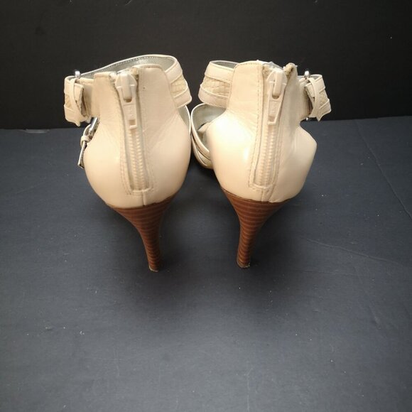 Alfani Ladies Size 8 Tan 2 Buckle Closure Leather Upper Odette Heels - Picture 6 of 10